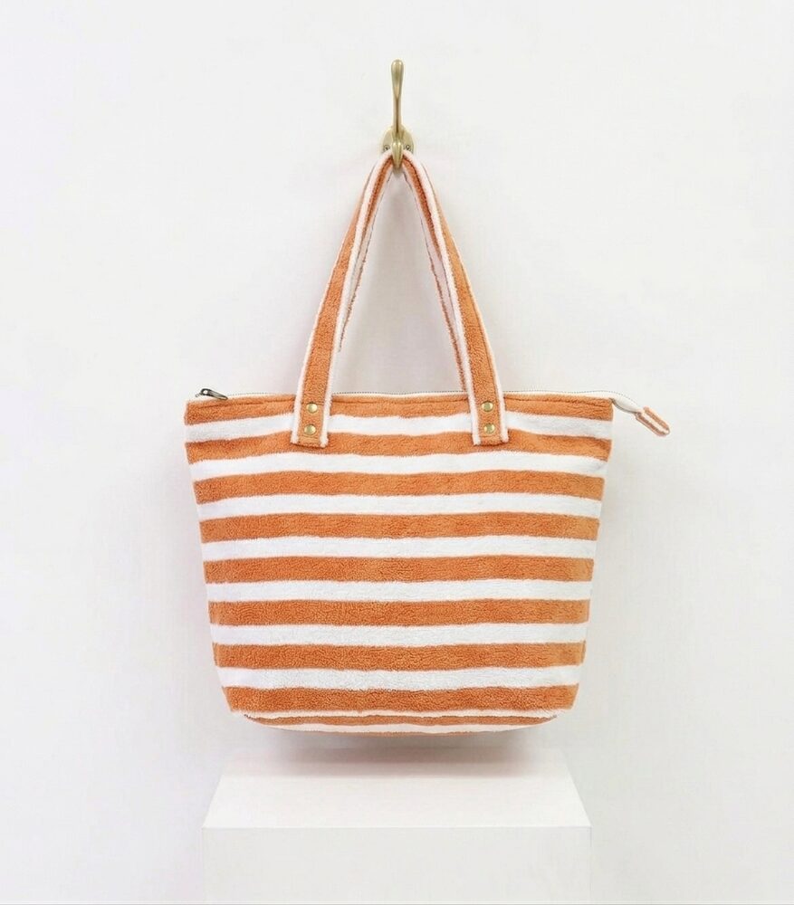 Tas gemaakt van een strandhanddoek